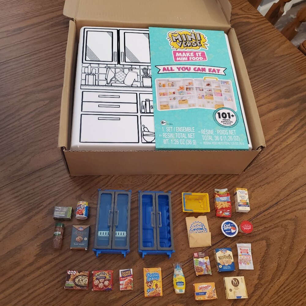BNIB MGA's Mini Verse All You Can Eat 101+ Pieces & 22 Extra Mini Accessories